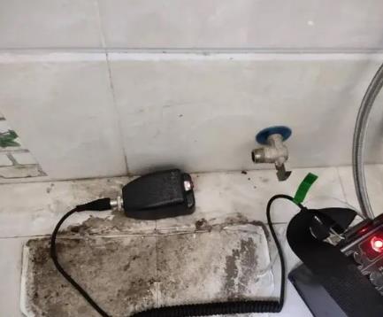 聂荣屋顶漏水维修公司分享下卫生间漏水的危害及解决方法